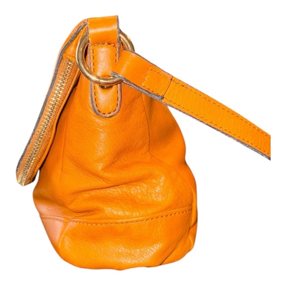 B Makowsky Tan Orange Leather Zip Flap Saddlebag Crossbody Silver hardware B11 - Picture 6 of 11